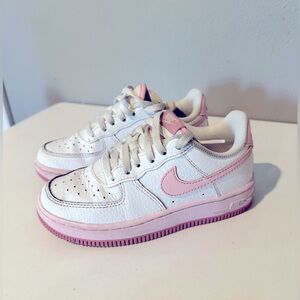 Pink and White Nike Shoe size 11C I White Nike I Pink Nike I Tennis Shoes